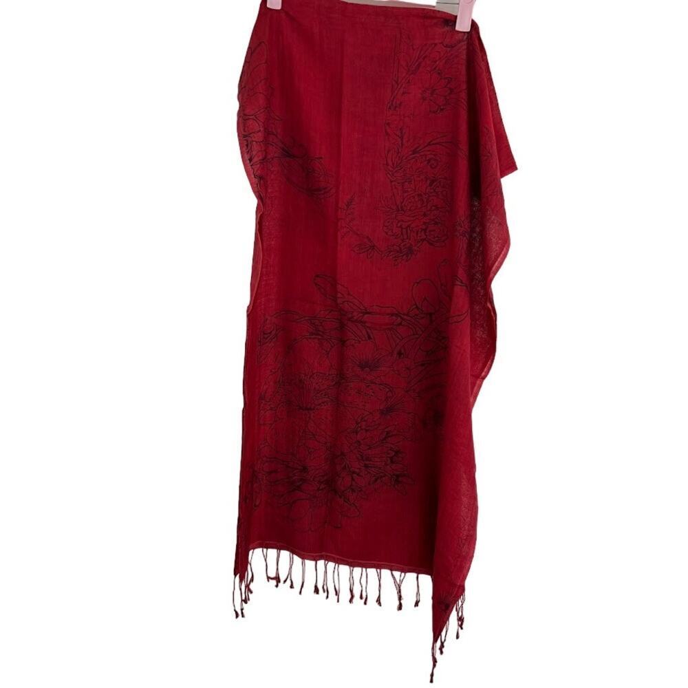 Red floral embroidered scarf 70% pashmina 30% silk